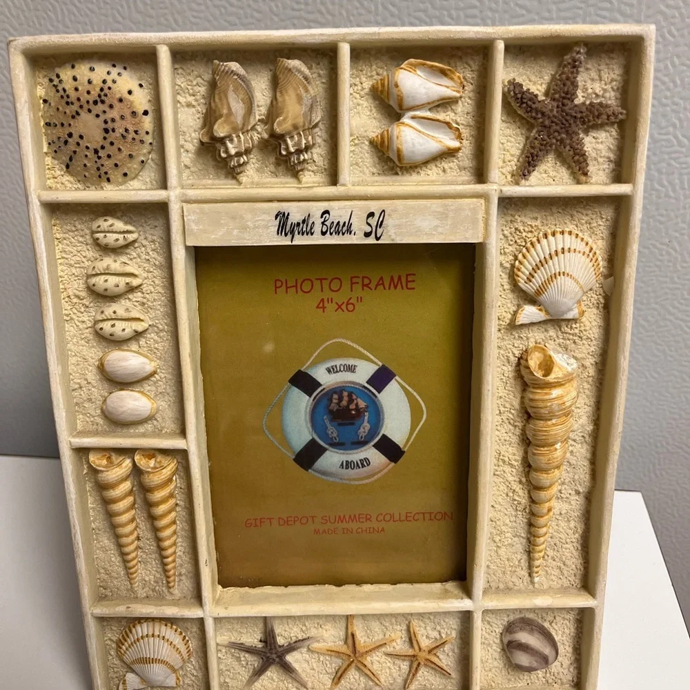 Sea Shell Picture Frame Starfish with Shells Myrtle Beach, SC 4”x6” Nice